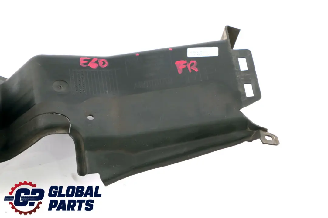 Couvercle de Conduit d'Air Avant Droit M Sport pour BMW E60 E61 LCI à propos du numéro de pièce 8036576 BMW E60 E61 LCI Couvercle de Conduit d'Air Avant Droit M Sport - SKU 7897176 - Numéro de pièce 8036576