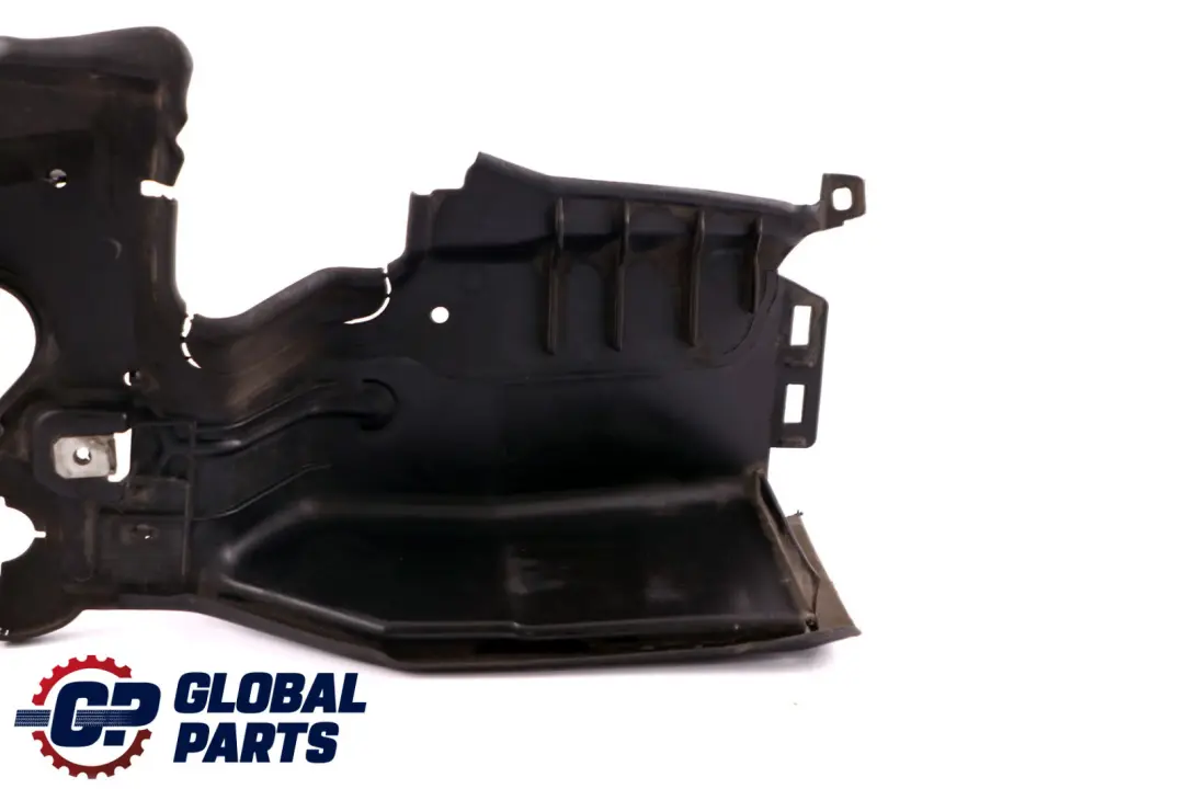 Osłona Kanału Powietrza Prawa do BMW E60 E61 M Sport o numerze 8036576 BMW E60 E61 M Sport Osłona Kanału Powietrza Prawa - SKU 7897176 - Numer Części 8036576