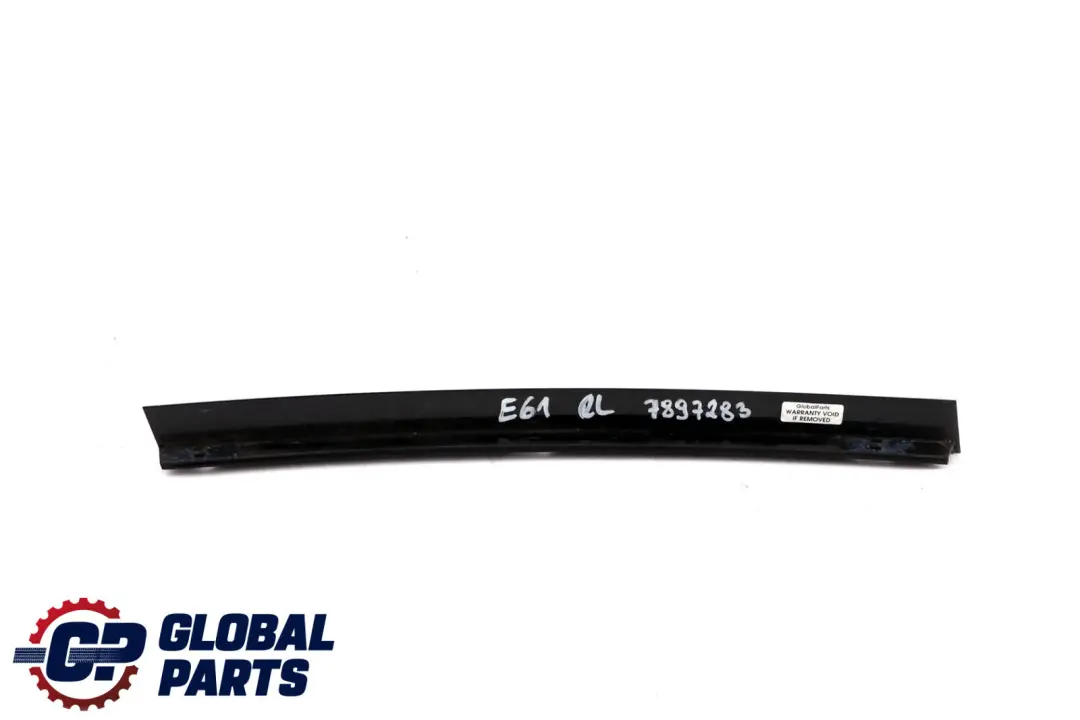 Tapa Columna C Puerta Trasera Izquierda Negro Alto Brillo para BMW E61 con número de pieza 7897283 BMW E61 Tapa Columna C Puerta Trasera Izquierda Negro Alto Brillo - SKU 7897283 - Número de pieza 7897283