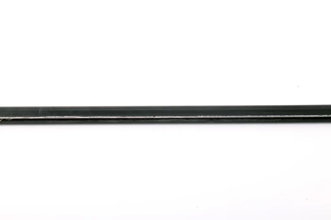 BMW 5 E60 E61 Plaque D'egout Exterieur Porte devant a Droite Noir Brillant - SKU 7897664 - Numéro de pièce 7897664
