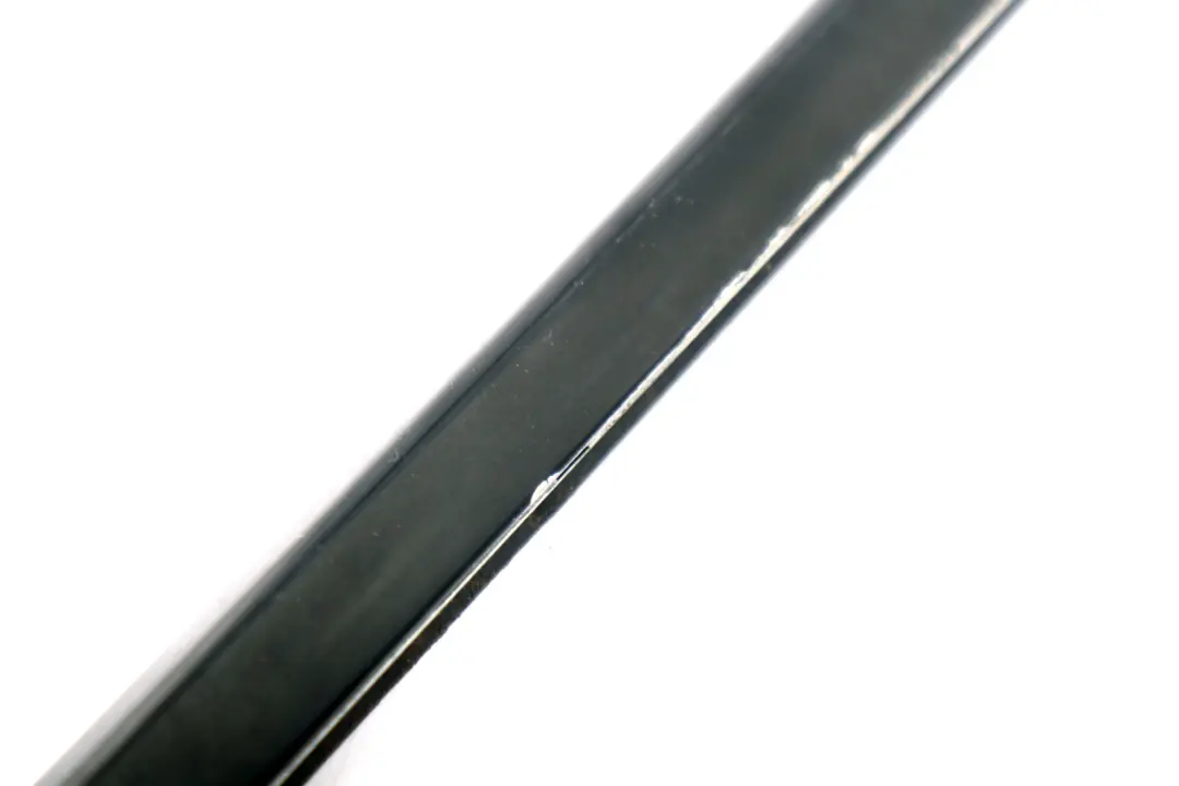 BMW 5 E60 E61 Plaque D'egout Exterieur Porte devant a Droite Noir Brillant - SKU 7897664 - Numéro de pièce 7897664