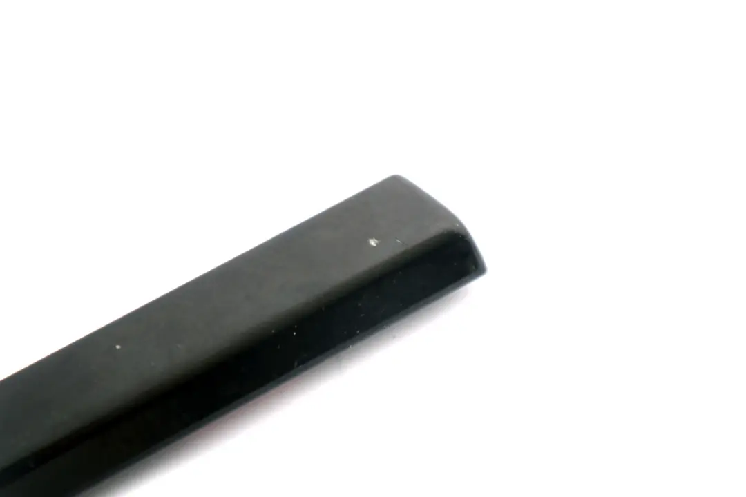 BMW 5 E60 E61 Plaque D'egout Exterieur Porte devant a Droite Noir Brillant - SKU 7897664 - Numéro de pièce 7897664