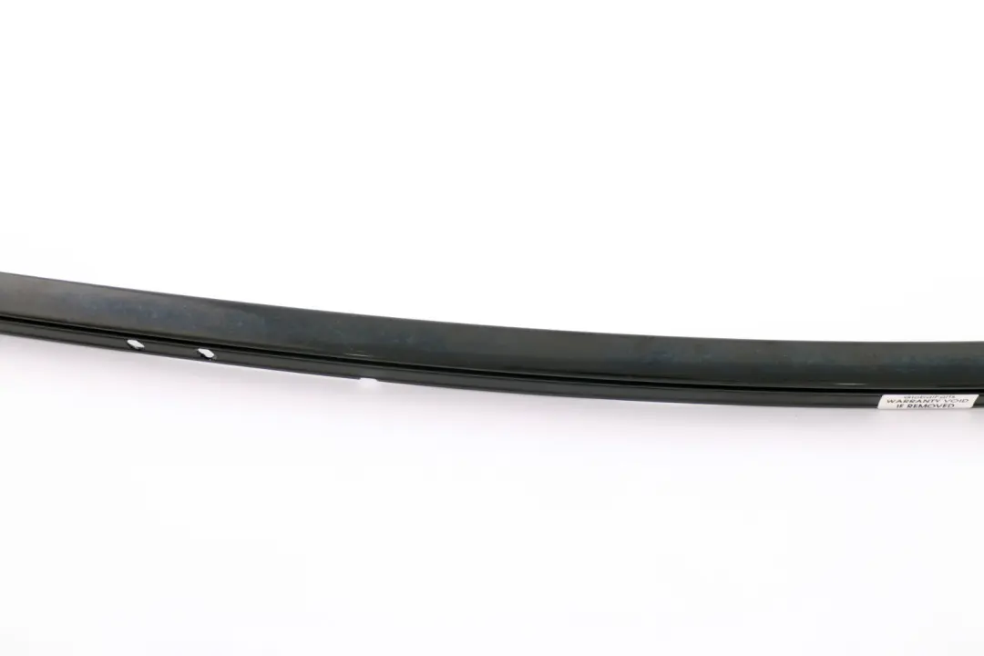 Blende Fensterrahmen oben Tür hinten rechtsGLANZ SCHWARZ für BMW 5 er E60 M5 mit Teilenummer 7897672 BMW 5 er E60 M5 Blende Fensterrahmen oben Tür hinten rechtsGLANZ SCHWARZ - SKU 7897672 - Teilenummer 7897672