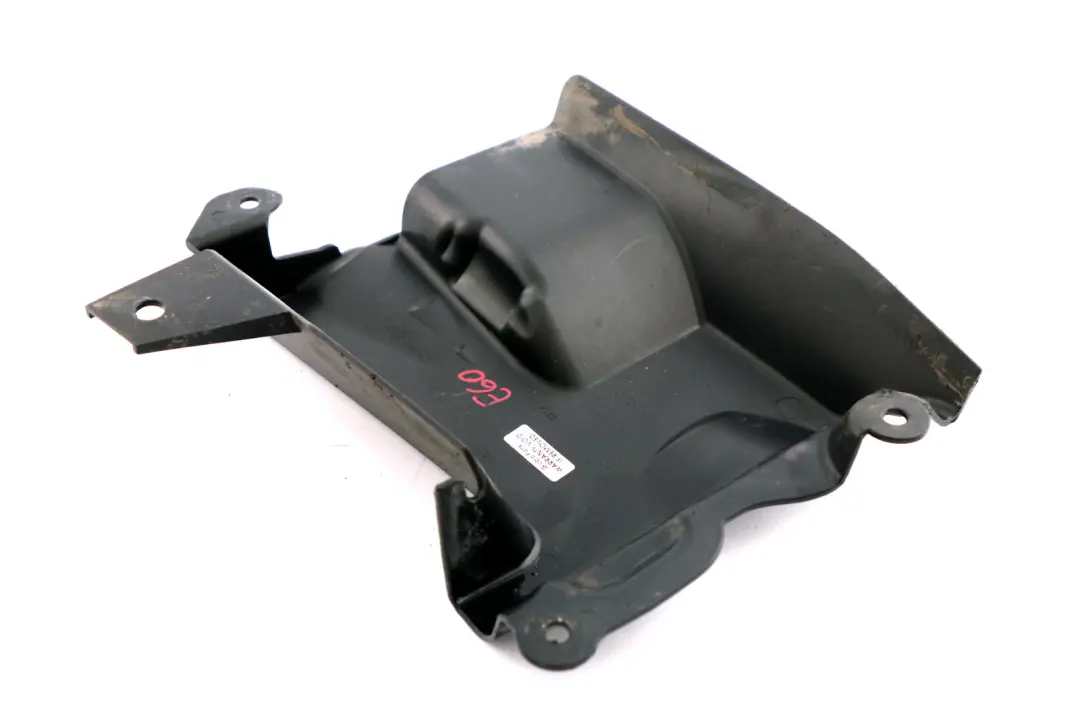 Embellecedor Paso de Rueda Tapa Delantera Negro para BMW E60 con número de pieza 7897919 BMW E60 Embellecedor Paso de Rueda Tapa Delantera Negro - SKU 7897919 - Número de pieza 7897919