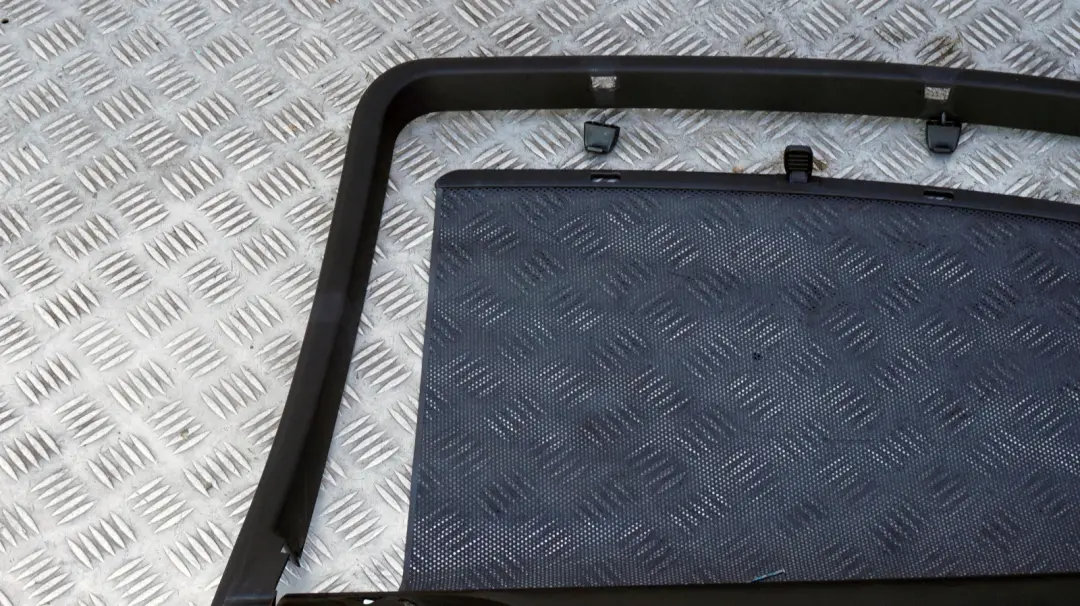 Right O/S Door Leather Card Trim Panel Roller Blind to BMW 5 Series E60 M5 Rear with Part number 7898052 BMW 5 Series E60 M5 Rear Right O/S Door Leather Card Trim Panel Roller Blind - SKU 7898052 - Part number 7898052