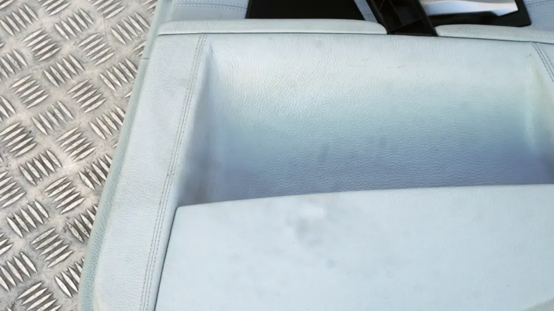 Right O/S Door Leather Card Trim Panel Roller Blind to BMW 5 Series E60 M5 Rear with Part number 7898052 BMW 5 Series E60 M5 Rear Right O/S Door Leather Card Trim Panel Roller Blind - SKU 7898052 - Part number 7898052