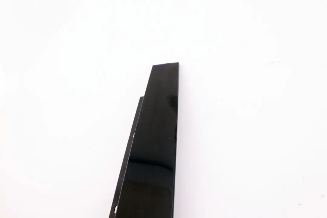 BMW E60 E61 Finitura Telaio Finestrino Montante Anteriore Sinistro Glanzschwarz - SKU 7898141 - Numero di parte 7898141