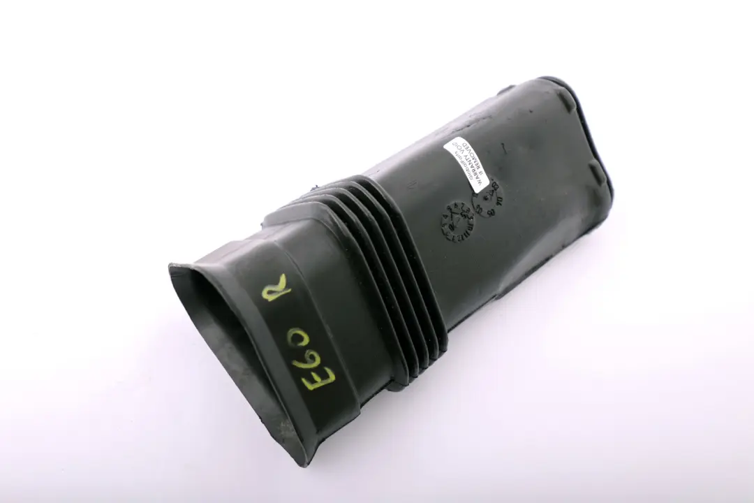 Right O/S Intake Hose Charge Air Vent Duct Tunel to BMW 5 Series E60 M5 with Part number 7898244 BMW 5 Series E60 M5 Right O/S Intake Hose Charge Air Vent Duct Tunel - SKU 7898244 - Part number 7898244