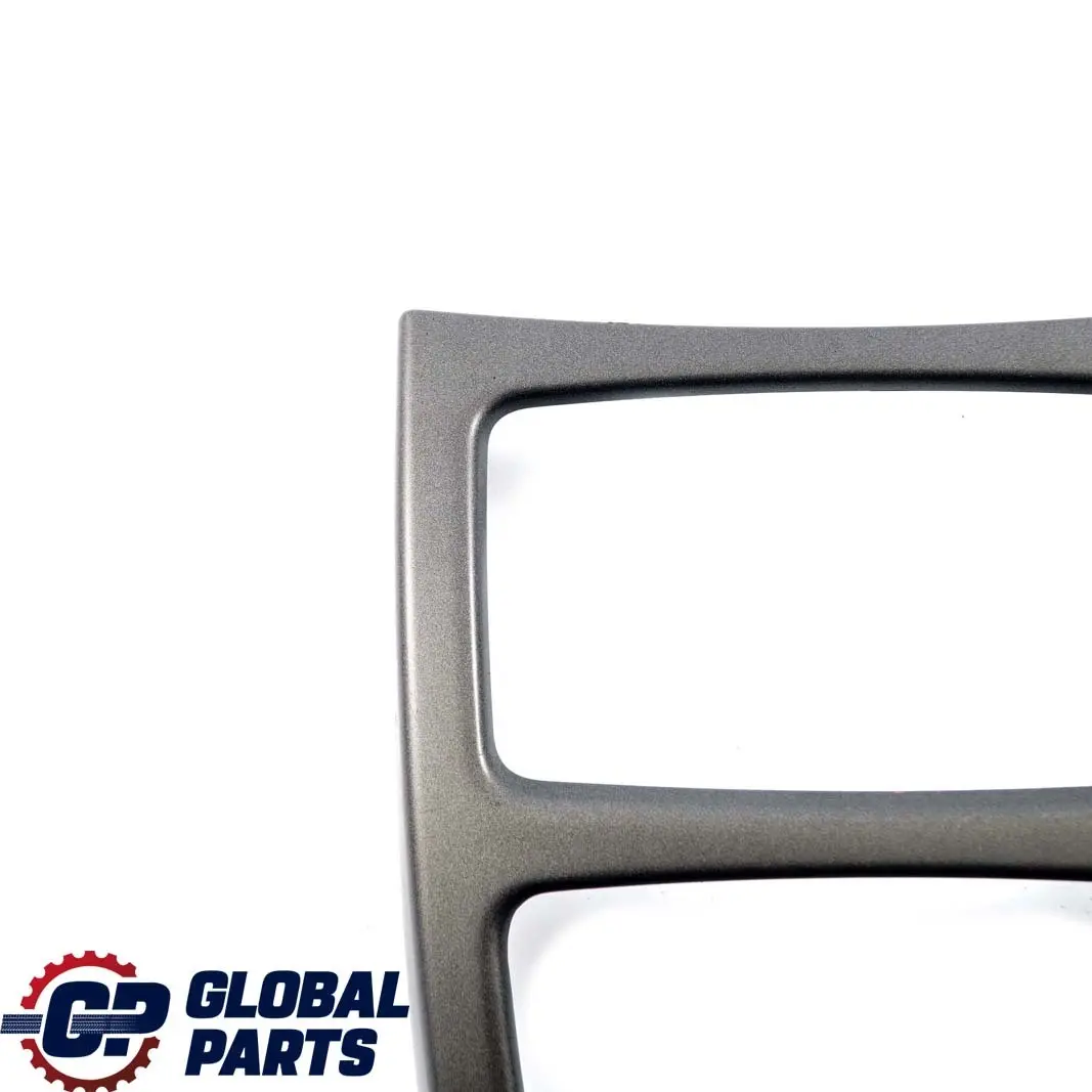 Ablagefach Fondkonsole Hinten Titan Shadow für BMW 3 er E90 E92 E93 M3 mit Teilenummer 7898825 BMW 3 er E90 E92 E93 M3 Ablagefach Fondkonsole Hinten Titan Shadow - SKU 7898825 - Teilenummer 7898825