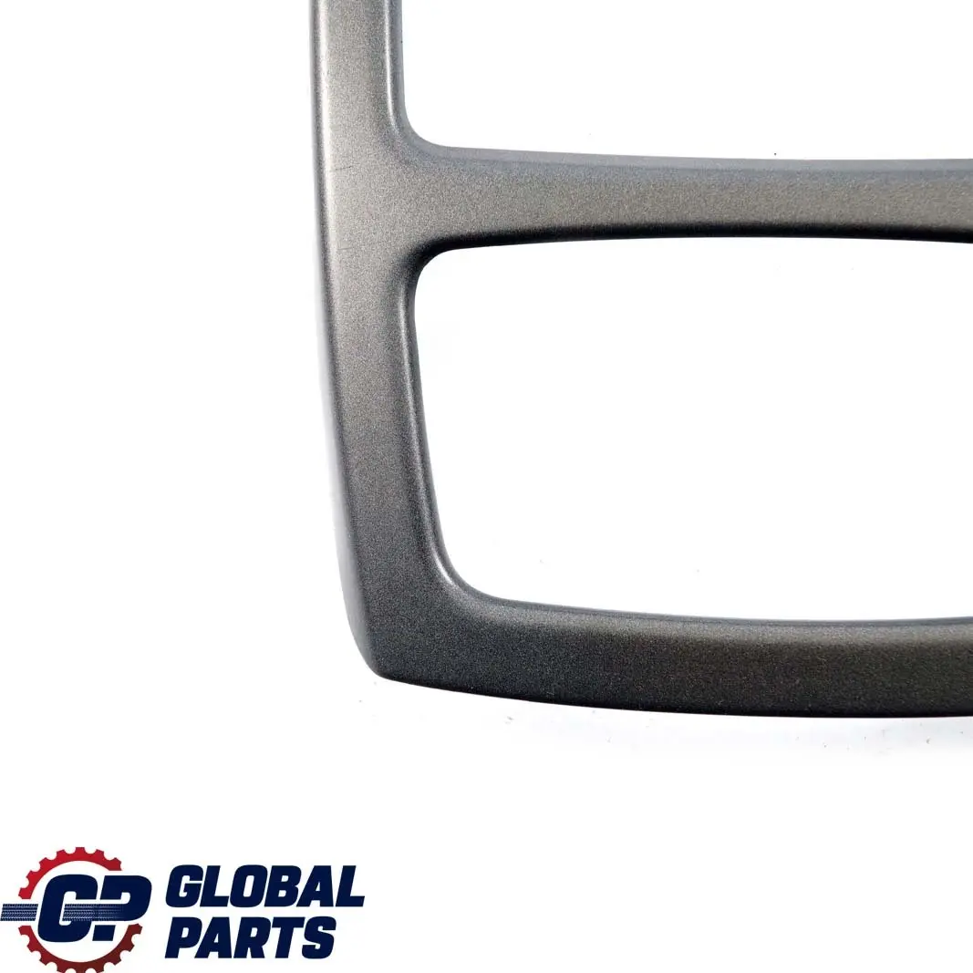 Ablagefach Fondkonsole Hinten Titan Shadow für BMW 3 er E90 E92 E93 M3 mit Teilenummer 7898825 BMW 3 er E90 E92 E93 M3 Ablagefach Fondkonsole Hinten Titan Shadow - SKU 7898825 - Teilenummer 7898825