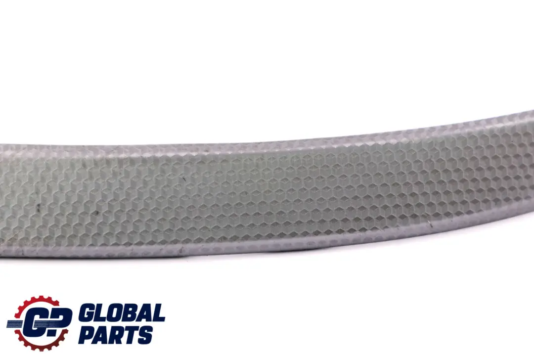 Handle Upper Part Trim Rear Right O/S Alu Cube Pure 371550 to BMW E60 E61 with Part number 7899402 BMW E60 E61 Handle Upper Part Trim Rear Right O/S Alu Cube Pure 371550 - SKU 7899402 - Part number 7899402