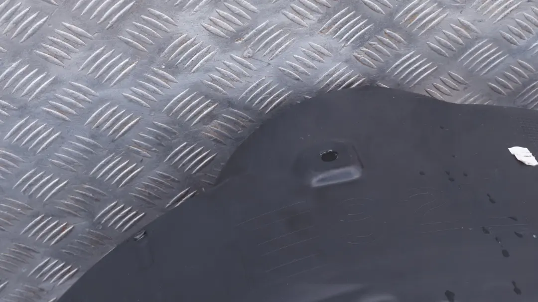 Left N/S Side Wheel Arch Housing Wheelhouse Liner to BMW 3 Series E92 M3 Rear with Part number 7899817 BMW 3 Series E92 M3 Rear Left N/S Side Wheel Arch Housing Wheelhouse Liner - SKU 7899817 - Part number 7899817