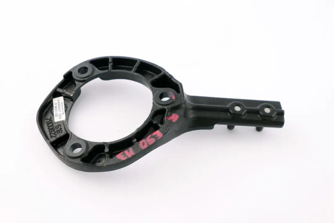 Anillo Cupula Cruz Brace Derecha para BMW E82 E90 E92 E93 M3 LCI con número de pieza 7900822 BMW E82 E90 E92 E93 M3 LCI Anillo Cupula Cruz Brace Derecha - SKU 7900822 - Número de pieza 7900822