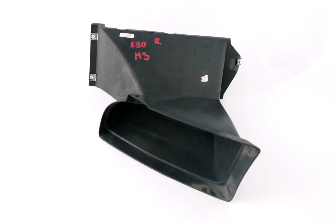 Intake Silencer Duct Right O/S to BMW 3 Series E90 E92 E93 M3 Air with Part number 7900824 BMW 3 Series E90 E92 E93 M3 Air Intake Silencer Duct Right O/S - SKU 7900824 - Part number 7900824