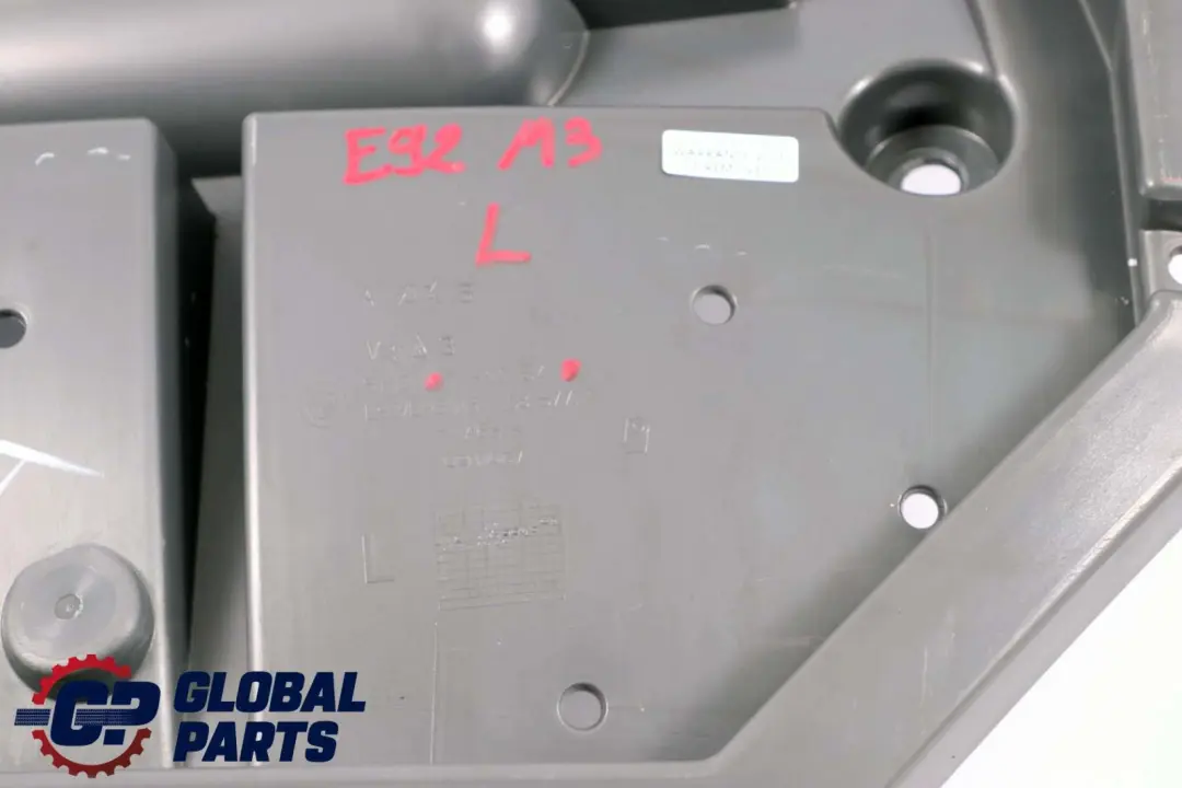 Guía Parachoques Trasero Izquierdo Soporte De Montaje para BMW E92 E93 M3 con número de pieza 7900841 BMW E92 E93 M3 Guía Parachoques Trasero Izquierdo Soporte De Montaje - SKU 7900841 - Número de pieza 7900841