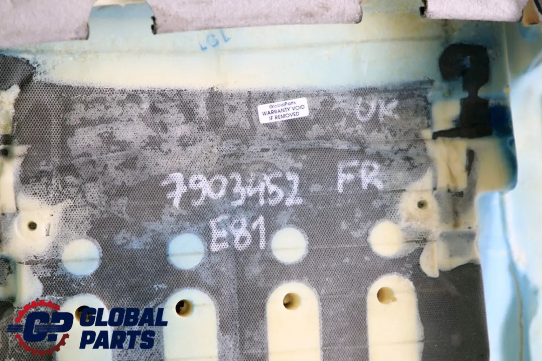 Dossier intérieur avant droit Tissu Flashpoint Simili cuir pour BMW 1 E81 à propos du numéro de pièce 7903452 BMW 1 E81 Dossier intérieur avant droit Tissu Flashpoint Simili cuir - SKU 7903452 - Numéro de pièce 7903452