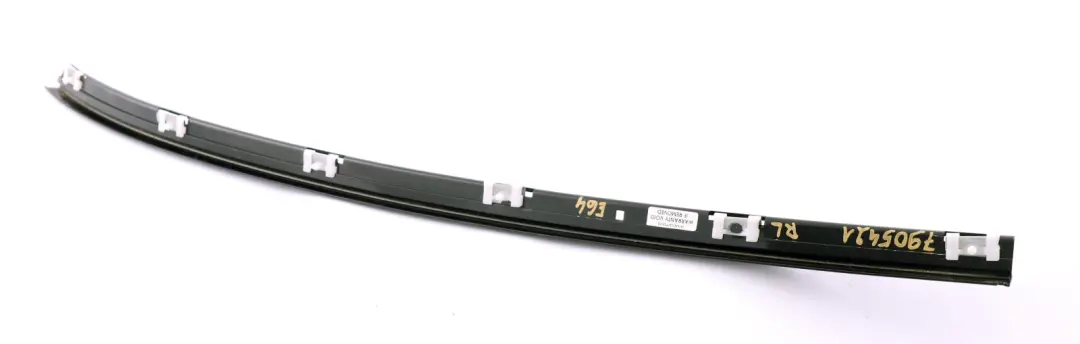 Garniture Colonne De Porte A Noire Montant Gauche Schwarz pour BMW E64 à propos du numéro de pièce 7905421 BMW E64 Garniture Colonne De Porte A Noire Montant Gauche Schwarz - SKU 7905421 - Numéro de pièce 7905421