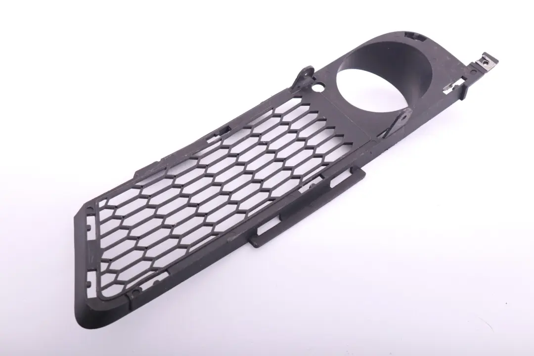 BMW E90 E91 M Sport Front Grid Lateral Bumper Grille Trim Right O/S - SKU 7906496 - Part number 7906496