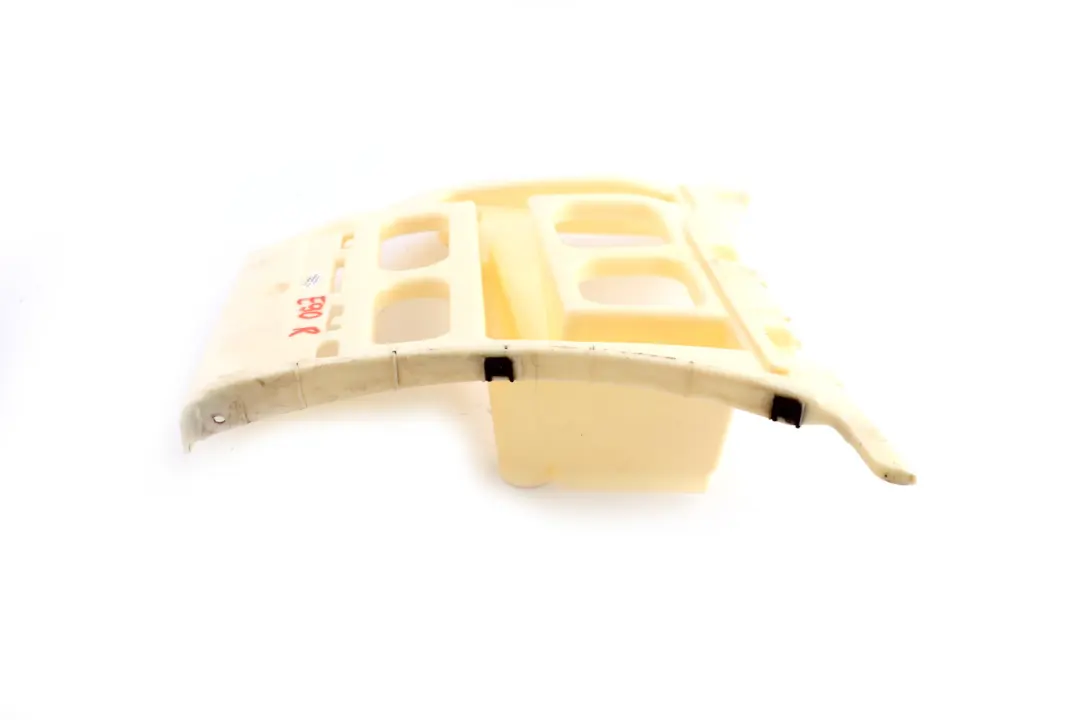 Parachoques Trasero Lado Derecho Guia para BMW E90 M Sport con número de pieza 7906506 BMW E90 M Sport Parachoques Trasero Lado Derecho Guia - SKU 7906506 - Número de pieza 7906506