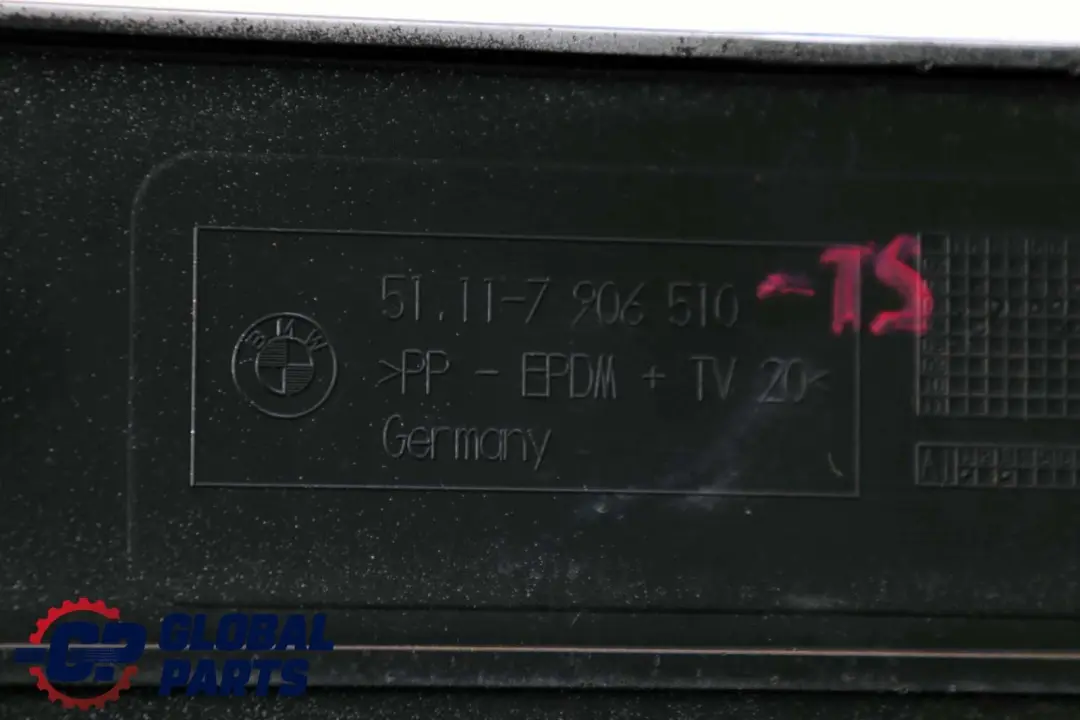 Paraurti Anteriore Portatarga Titan Silver per BMW E90 E91 M Sport con numero di parte 7906510 BMW E90 E91 M Sport Paraurti Anteriore Portatarga Titan Silver - SKU 7906510-TS - Numero di parte 7906510