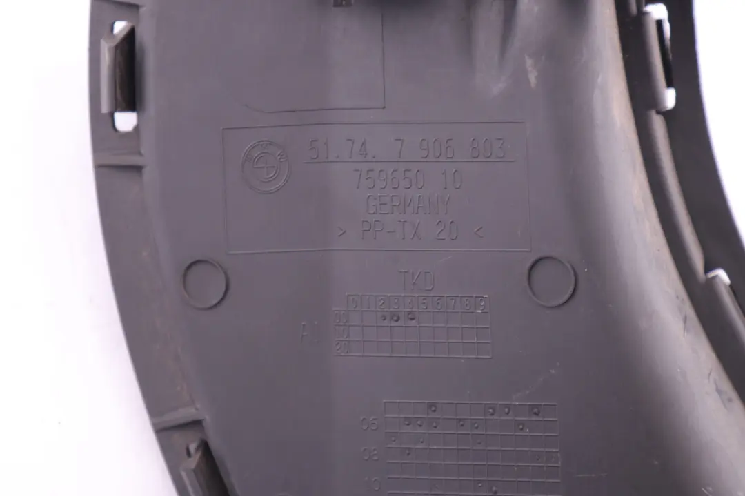 Brake Air Vent Duct Front Left N/S to BMW 1 Series E81 E87 M Sport with Part number 7906803 BMW 1 Series E81 E87 M Sport Brake Air Vent Duct Front Left N/S - SKU 7906803 - Part number 7906803