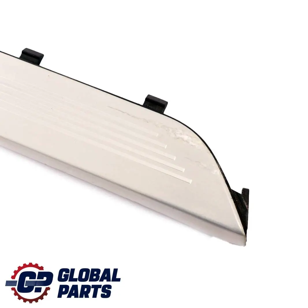 BMW E87 M Sport Banda Exterior Delantera Entrada Derecha Cromada - SKU 7906818-1 - Número de pieza 7906818