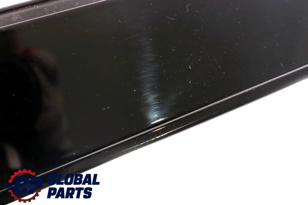 Osłona ramy słupka drzwi prawy tył do BMW E90 E91 o numerze 7906910 BMW E90 E91 Osłona ramy słupka drzwi prawy tył - SKU 7906910 - Numer Części 7906910