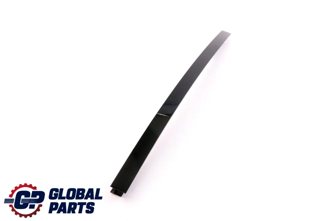 Apertura Fensterf?hrungssteg SX Nero Lucido per BMW E90 E90N con numero di parte 51357906913 BMW E90 E90N Apertura Fensterf?hrungssteg SX Nero Lucido - SKU 7906913 - Numero di parte 51357906913