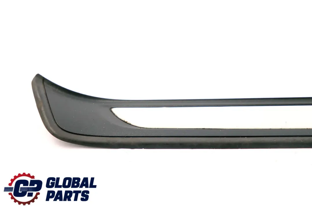 Apertura Ingresso Anteriore Sinistra per BMW E90 E91 M con numero di parte 7907151 BMW E90 E91 M Apertura Ingresso Anteriore Sinistra - SKU 7907151 - Numero di parte 7907151