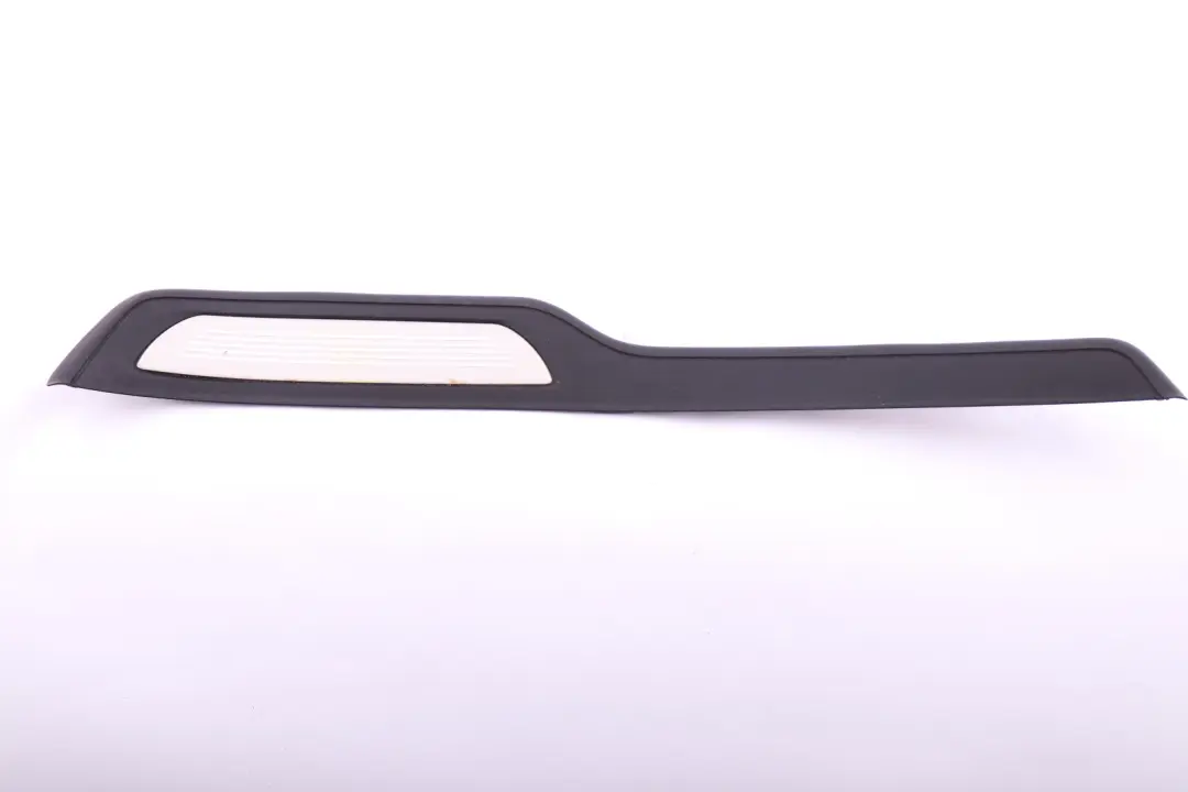 Trim Cover Piece Rear Right Entry per BMW 3 E90 E91 M con numero di parte 7907160 BMW 3 E90 E91 M Trim Cover Piece Rear Right Entry - SKU 7907160-3 - Numero di parte 7907160