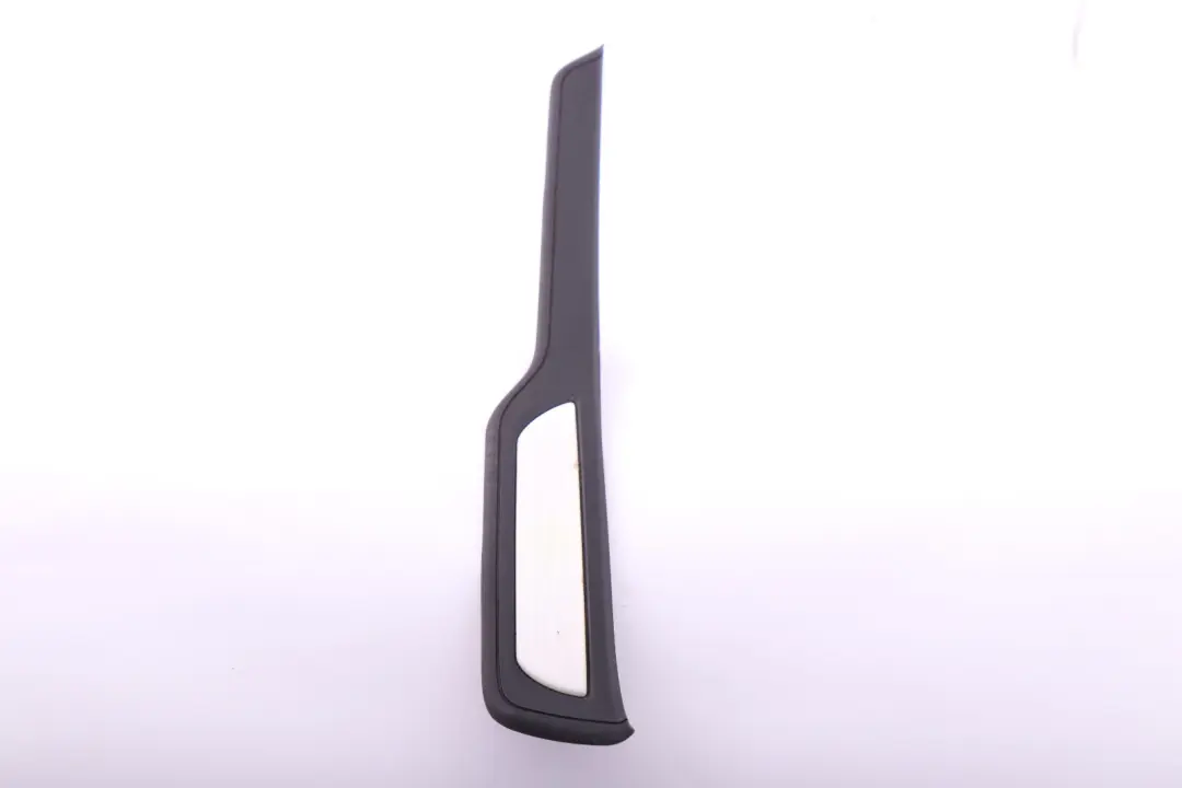 Trim Cover Piece Rear Right Entry per BMW 3 E90 E91 M con numero di parte 7907160 BMW 3 E90 E91 M Trim Cover Piece Rear Right Entry - SKU 7907160-3 - Numero di parte 7907160