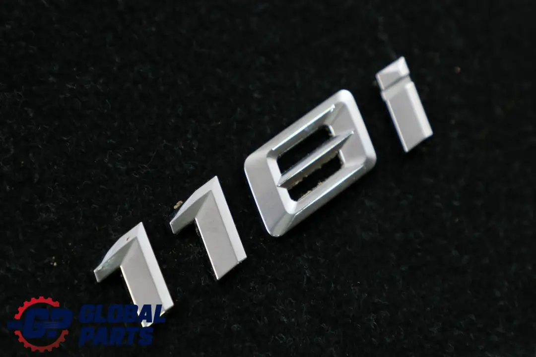 Trasero Tronco Adherido Lettering Emblema Logotipo 118i para BMW F40 con número de pieza 7932974 BMW F40 Trasero Tronco Adherido Lettering Emblema Logotipo 118i - SKU 7932974 - Número de pieza 7932974