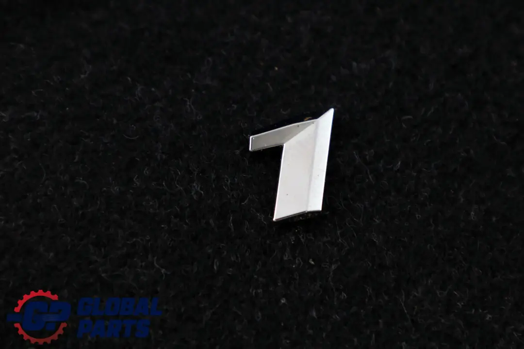 BMW F40 Coperchio bagagliaio posteriore Lettera Aderente Emblema Logo 118i - SKU 7932974 - Numero di parte 7932974