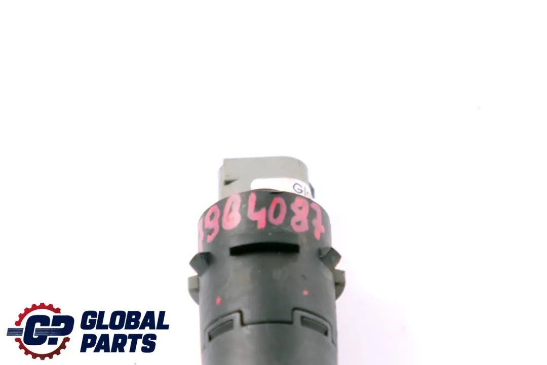 PDC Sensor De Aparcamiento Delantero Negro 6989071 para BMW E60 E61 con número de pieza 7964087 BMW E60 E61 PDC Sensor De Aparcamiento Delantero Negro 6989071 - SKU 7964087 - Número de pieza 7964087