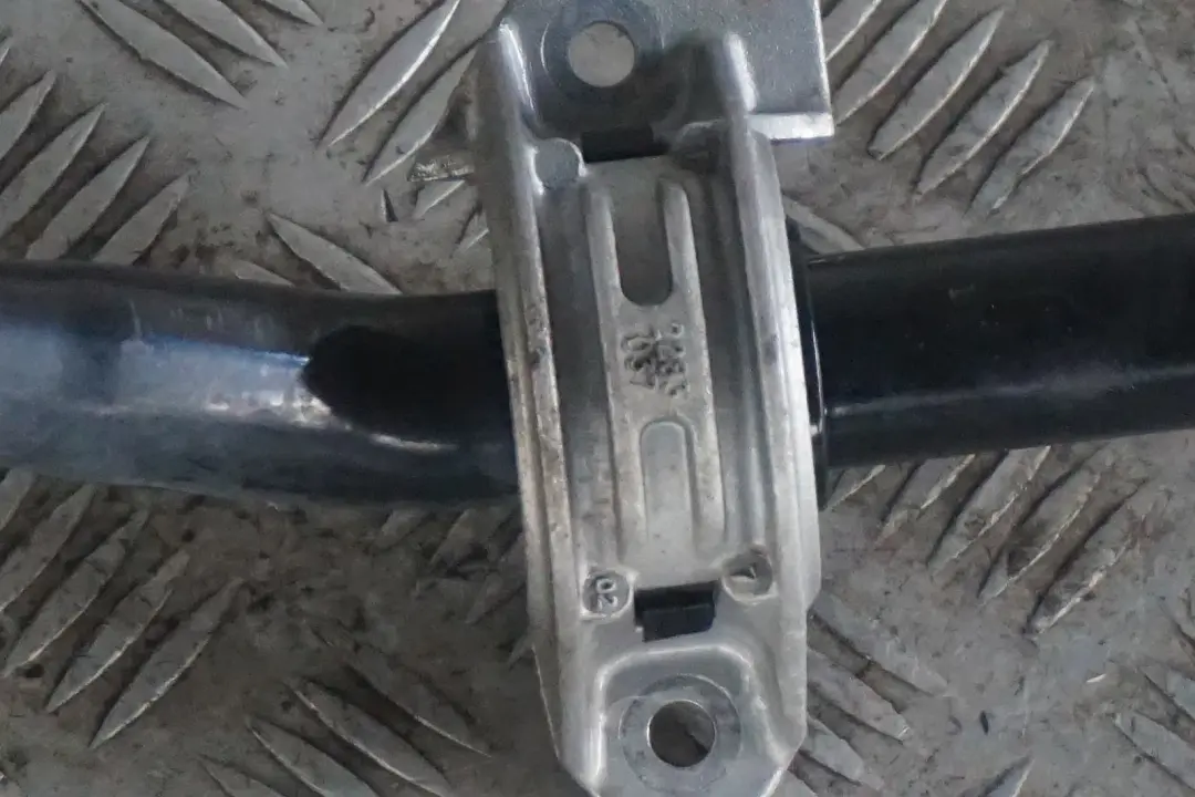 BMWF80 M3 LCI F82 F83 M4 Stabilizator Przedniej Osi do o numerze 8011850 BMWF80 M3 LCI F82 F83 M4 Stabilizator Przedniej Osi - SKU 8011850 - Numer Części 8011850