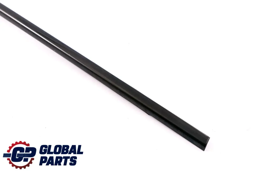 Joint d'Etanchéité Extérieur de Porte Avant Droite Noir Brillant pour BMW E65 E66 à propos du numéro de pièce 8022206 BMW E65 E66 Joint d'Etanchéité Extérieur de Porte Avant Droite Noir Brillant - SKU 8022206 - Numéro de pièce 8022206