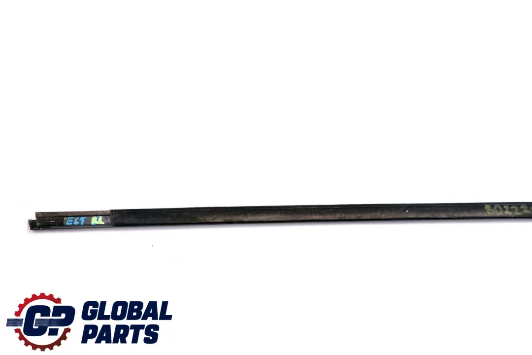 Bande d'Etanchéité Extérieure Arrière Gauche Porte Noir Brillant pour BMW E65 à propos du numéro de pièce 8022207 BMW E65 Bande d'Etanchéité Extérieure Arrière Gauche Porte Noir Brillant - SKU 8022207 - Numéro de pièce 8022207