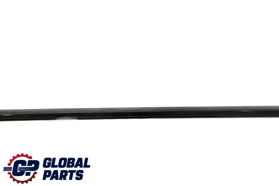 Burlete Exterior Puerta Trasera Izquierda Negro Brillante para BMW E65 con número de pieza 8022207 BMW E65 Burlete Exterior Puerta Trasera Izquierda Negro Brillante - SKU 8022207 - Número de pieza 8022207