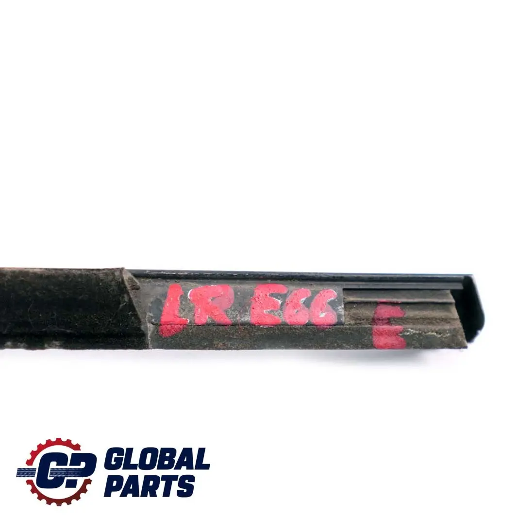 Left Door N/S Outer Weatherstrip Glanzschwarz to BMW E66 E67 Rear with Part number 8022209 BMW E66 E67 Rear Left Door N/S Outer Weatherstrip Glanzschwarz - SKU 8022209 - Part number 8022209