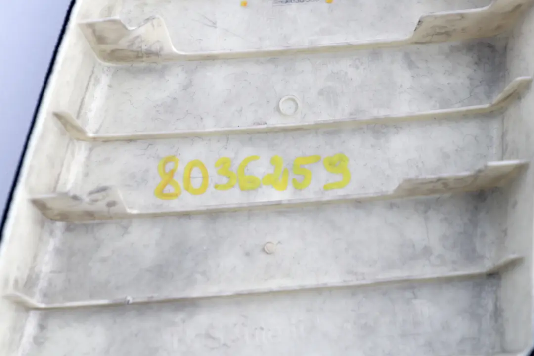 BMW E90 E91 Tapa Columna B Superior Izquierda Negro Antracita - SKU 8036259 - Número de pieza 7058335