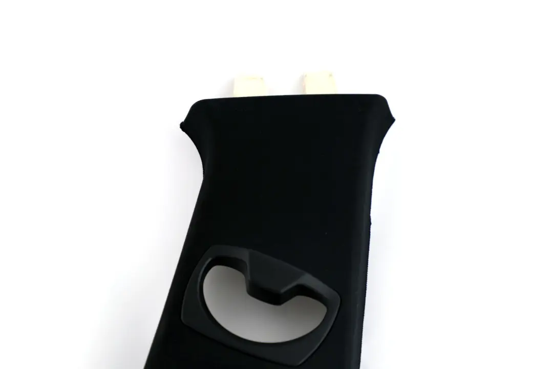 Tapa Columna B Superior Derecha Negro Antracita para BMW E90 E91 con número de pieza 7058336 BMW E90 E91 Tapa Columna B Superior Derecha Negro Antracita - SKU 8036260 - Número de pieza 7058336