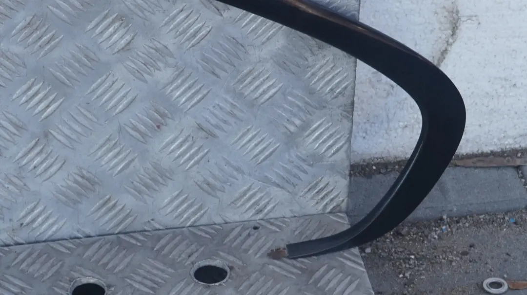 Moulure Chassis de Toit a Gauche Noir Brillant pour BMW E92 Coupe à propos du numéro de pièce 8036661 BMW E92 Coupe Moulure Chassis de Toit a Gauche Noir Brillant - SKU 8036661 - Numéro de pièce 8036661