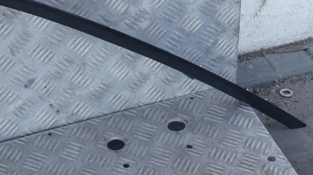 Reihe E92 Coupe Leiste Dachrahmen rechts GLANZSCHWARZ BLACK für BMW 3 mit Teilenummer 8036662 BMW 3 Reihe E92 Coupe Leiste Dachrahmen rechts GLANZSCHWARZ BLACK - SKU 8036662 - Teilenummer 8036662