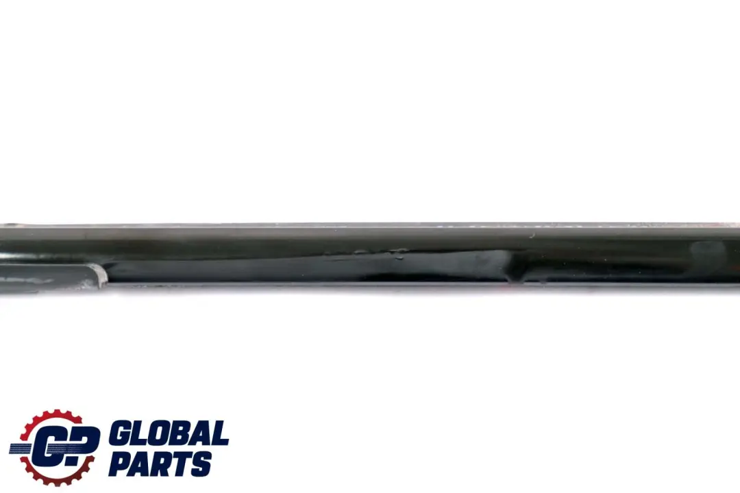 Burlete Exterior Derecho Glanzschwarz Negro 7158249 para BMW E92 E93 LCI con número de pieza 8036664 BMW E92 E93 LCI Burlete Exterior Derecho Glanzschwarz Negro 7158249 - SKU 8036664 - Número de pieza 8036664