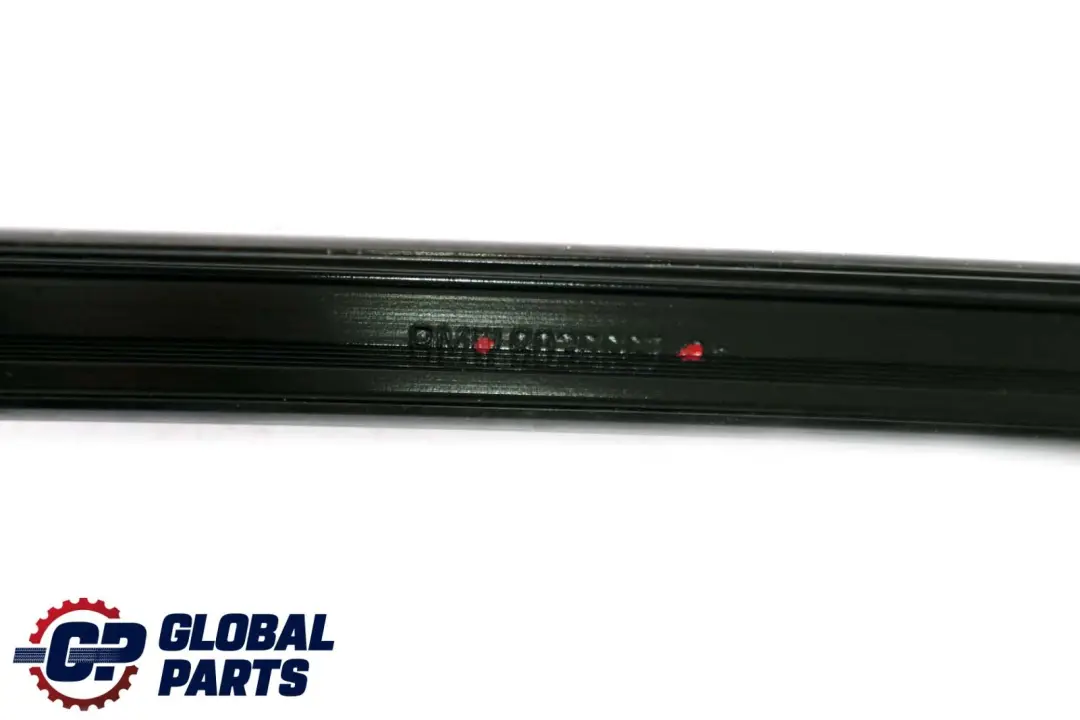 Tapa Columna A Puerta Embellecedor Pilar Izquierdo Alto Brillo para BMW E93 con número de pieza 8036667 BMW E93 Tapa Columna A Puerta Embellecedor Pilar Izquierdo Alto Brillo - SKU 8036667 - Número de pieza 8036667
