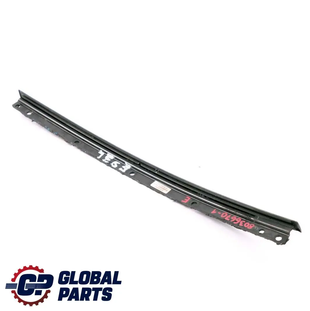 Listello Centro Capote Rigida Nero Lucido per BMW E93 con numero di parte 8036670 BMW E93 Listello Centro Capote Rigida Nero Lucido - SKU 8036670-1 - Numero di parte 8036670