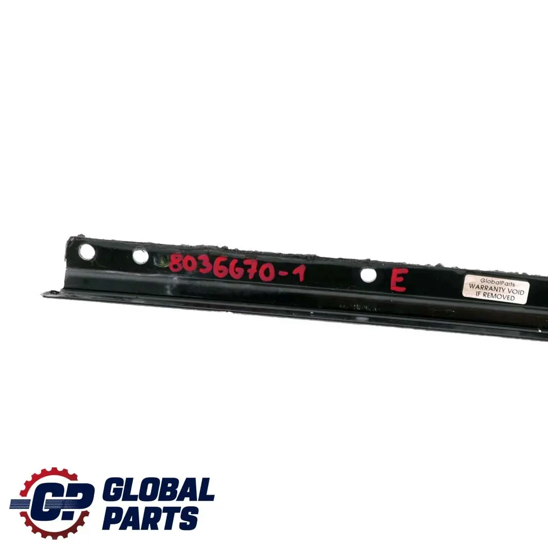 Listello Centro Capote Rigida Nero Lucido per BMW E93 con numero di parte 8036670 BMW E93 Listello Centro Capote Rigida Nero Lucido - SKU 8036670-1 - Numero di parte 8036670
