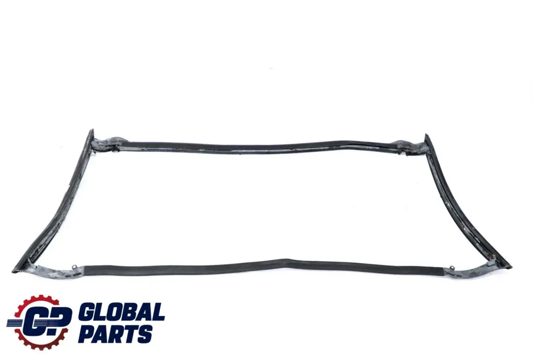 Guarnizione Dachschale Centro Capote Rigida Nero Lucido per BMW E93 con numero di parte 8036670 BMW E93 Guarnizione Dachschale Centro Capote Rigida Nero Lucido - SKU 8036670 - Numero di parte 8036670