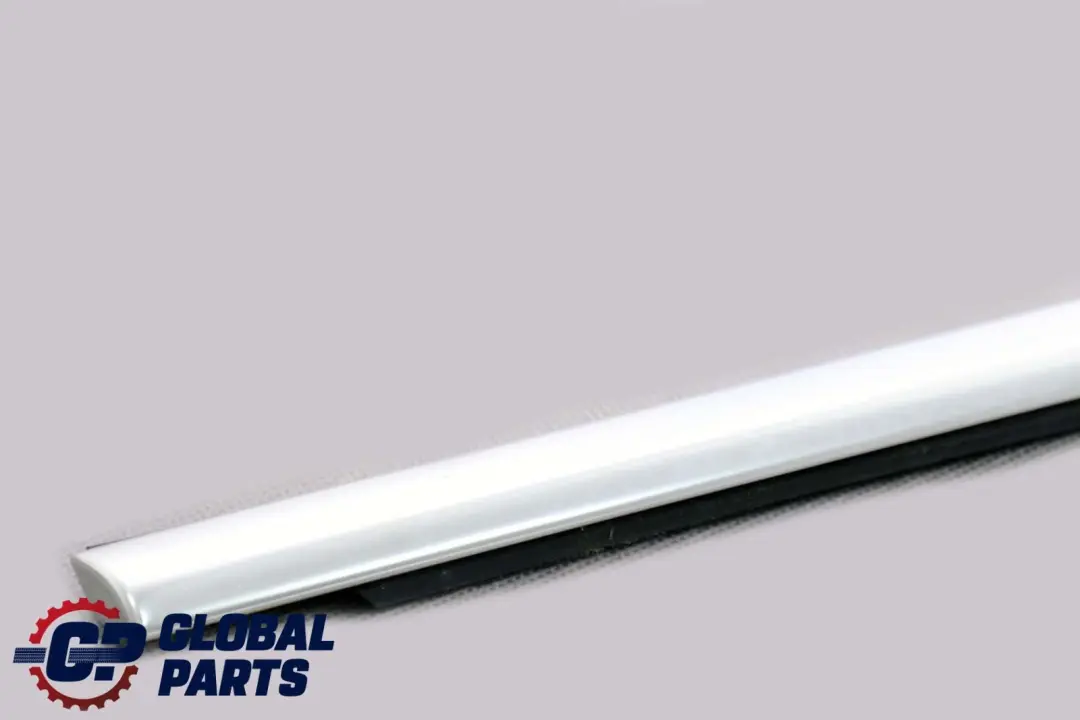 Cache Canal Extérieur Porte Arrière Gauche N/S Alu Satiniert pour BMW X5 E70 à propos du numéro de pièce 8036783 BMW X5 E70 Cache Canal Extérieur Porte Arrière Gauche N/S Alu Satiniert - SKU 8036783 - Numéro de pièce 8036783