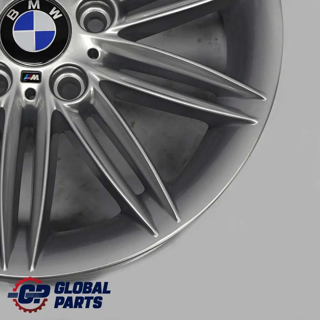 Jante en Alliage Leger 71/2JX17 ET:47 pour BMW 1 Serie E81 E87 à propos du numéro de pièce 8036938 BMW 1 Serie E81 E87 Jante en Alliage Leger 71/2JX17 ET:47 - SKU 8036938-1 - Numéro de pièce 8036938